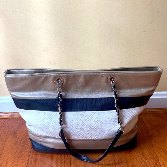 Kenneth Cole Reaction Tote with Chain Straps - Picture 2 of 6